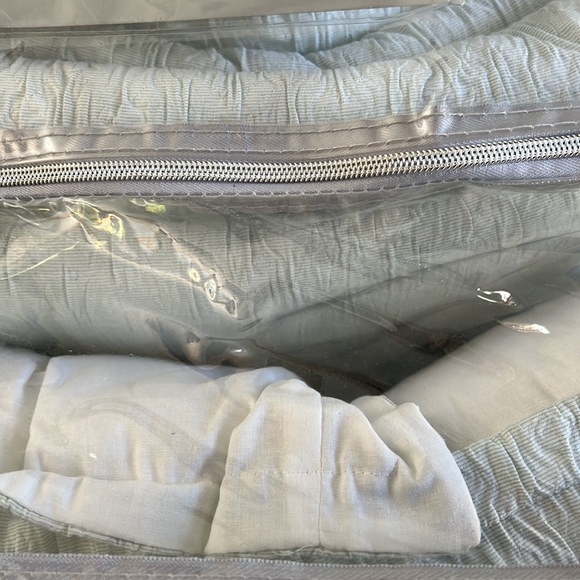 Nicole Miller 5 pc queen comforter set 100% cotton yearn dyed and woven - Picture 3 of 6